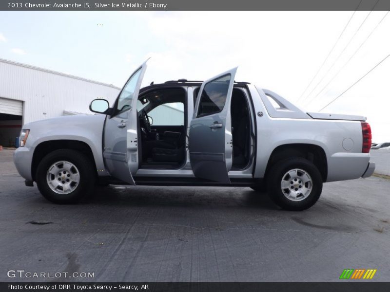 Silver Ice Metallic / Ebony 2013 Chevrolet Avalanche LS