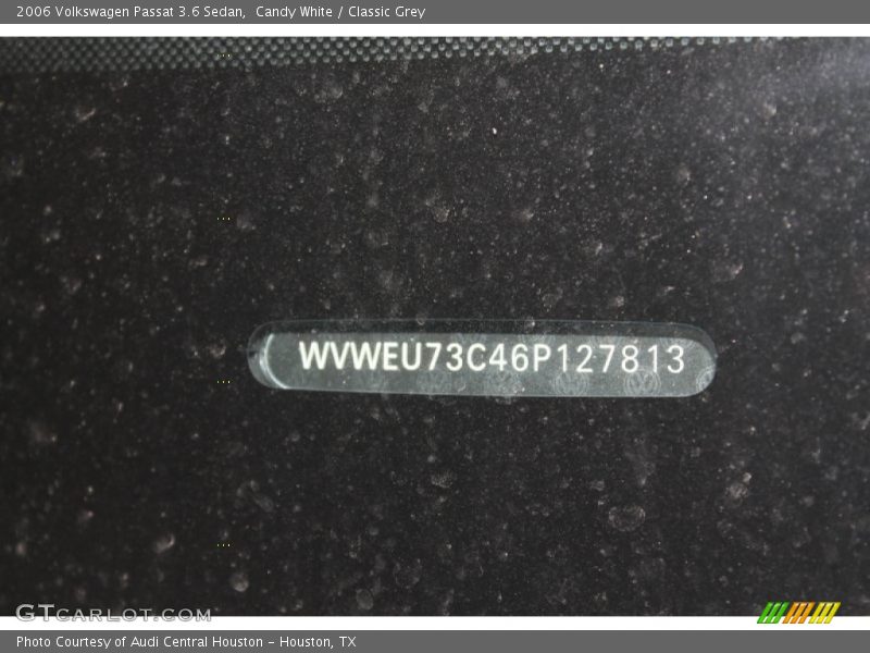 Candy White / Classic Grey 2006 Volkswagen Passat 3.6 Sedan
