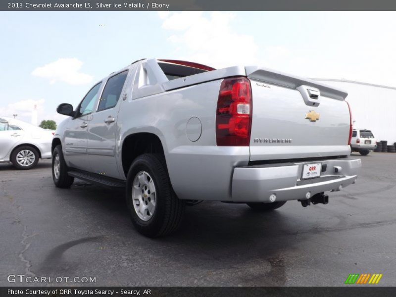 Silver Ice Metallic / Ebony 2013 Chevrolet Avalanche LS