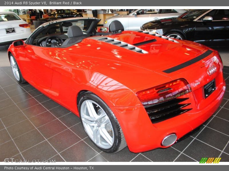 Brilliant Red / Black 2014 Audi R8 Spyder V8