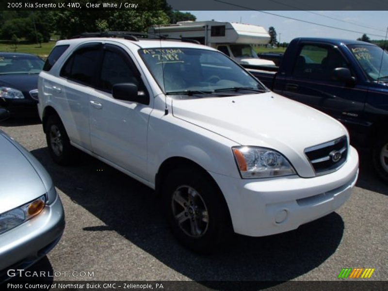 Clear White / Gray 2005 Kia Sorento LX 4WD