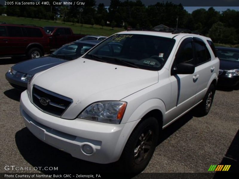 Clear White / Gray 2005 Kia Sorento LX 4WD