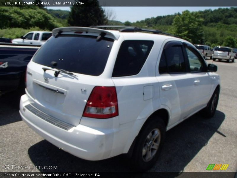 Clear White / Gray 2005 Kia Sorento LX 4WD
