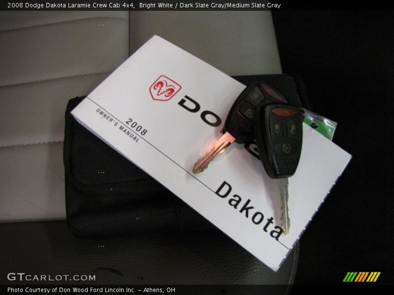 Bright White / Dark Slate Gray/Medium Slate Gray 2008 Dodge Dakota Laramie Crew Cab 4x4