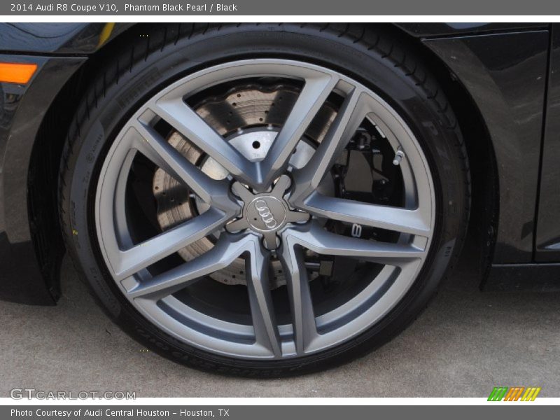  2014 R8 Coupe V10 Wheel