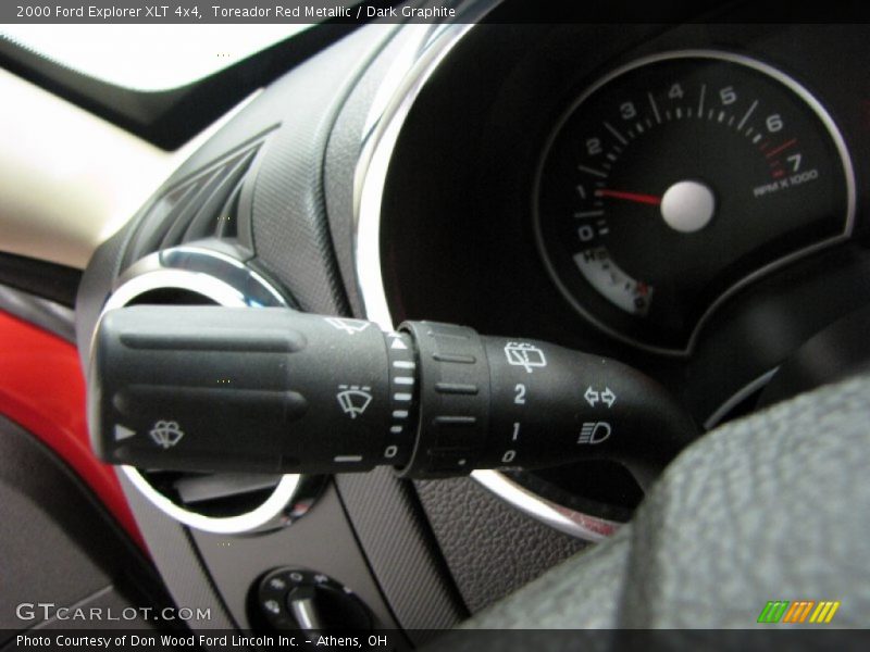 Controls of 2000 Explorer XLT 4x4