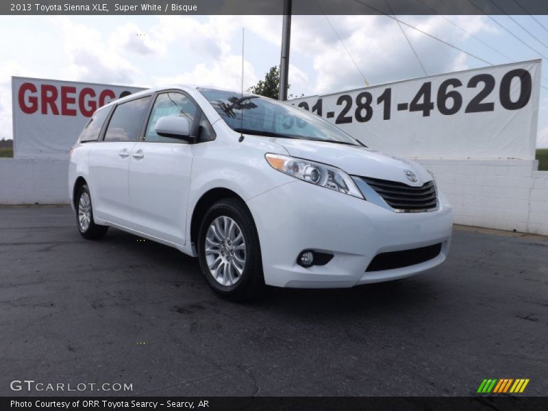 Super White / Bisque 2013 Toyota Sienna XLE