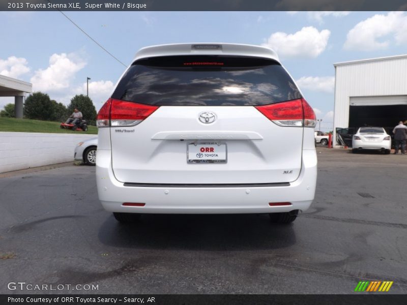 Super White / Bisque 2013 Toyota Sienna XLE