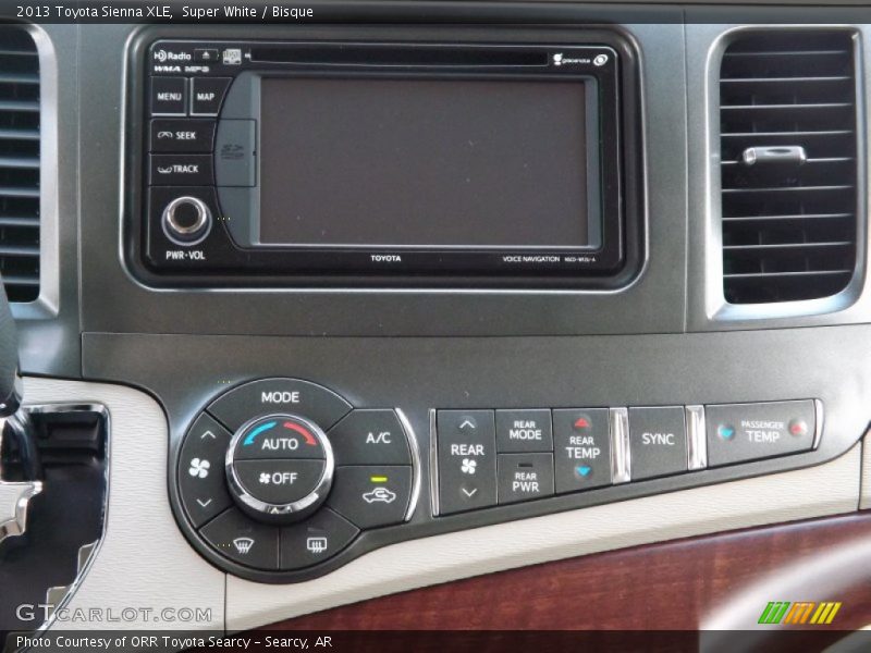 Super White / Bisque 2013 Toyota Sienna XLE