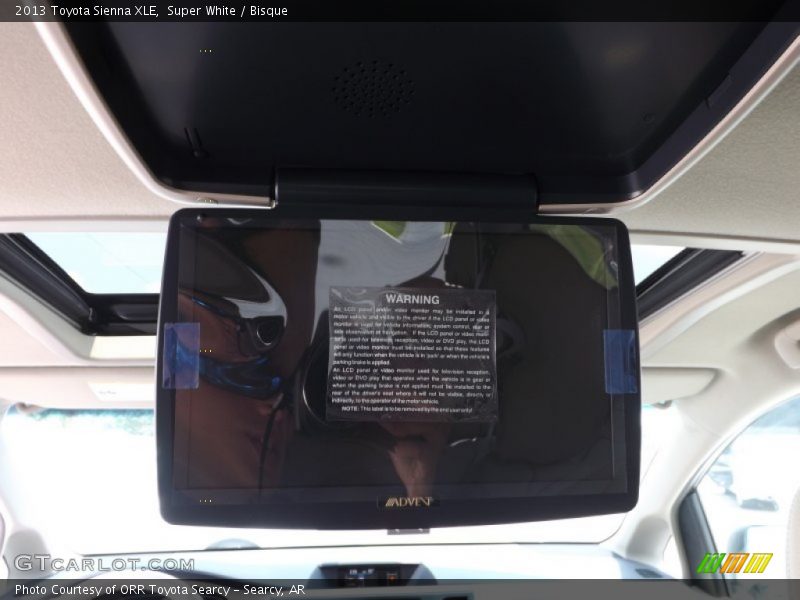 Super White / Bisque 2013 Toyota Sienna XLE