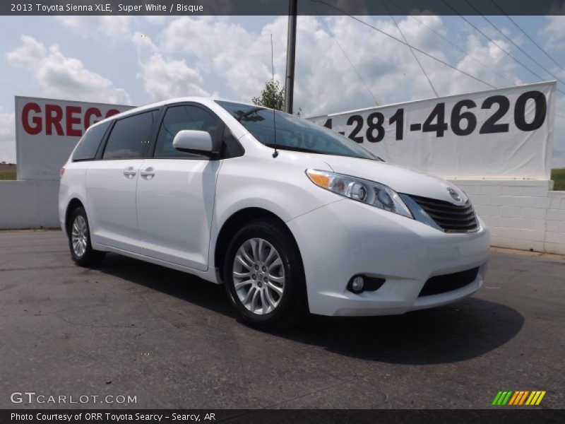 Super White / Bisque 2013 Toyota Sienna XLE