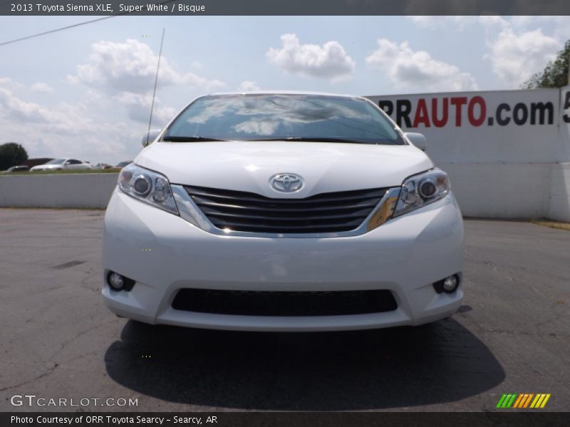 Super White / Bisque 2013 Toyota Sienna XLE