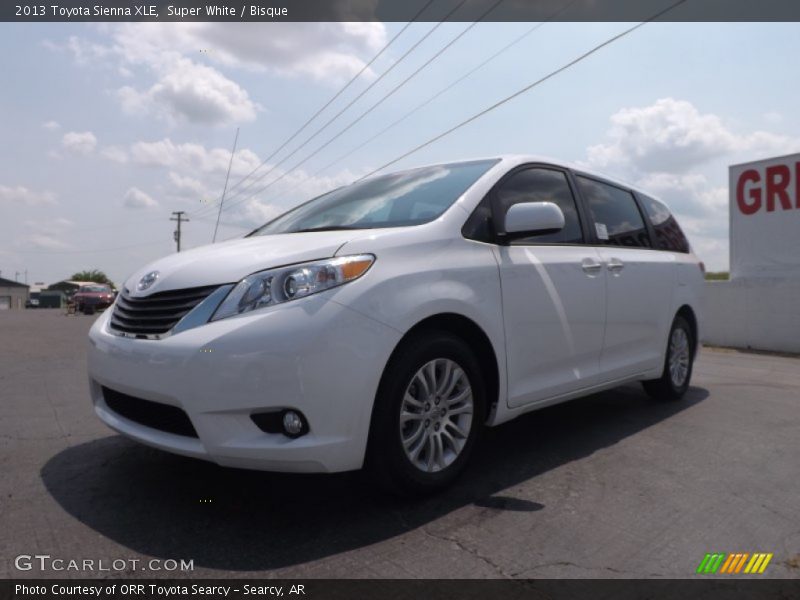 Super White / Bisque 2013 Toyota Sienna XLE