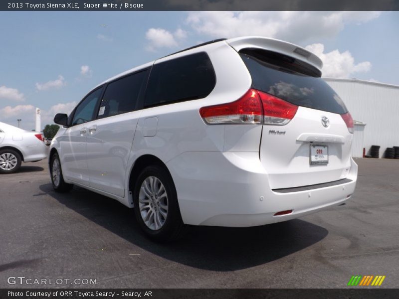 Super White / Bisque 2013 Toyota Sienna XLE