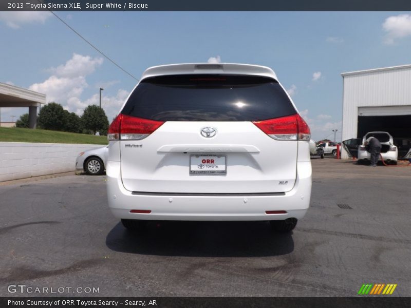 Super White / Bisque 2013 Toyota Sienna XLE