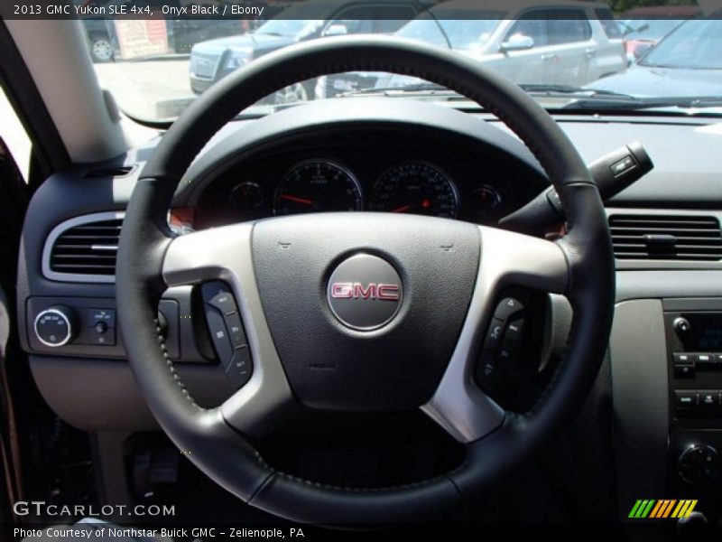  2013 Yukon SLE 4x4 Steering Wheel