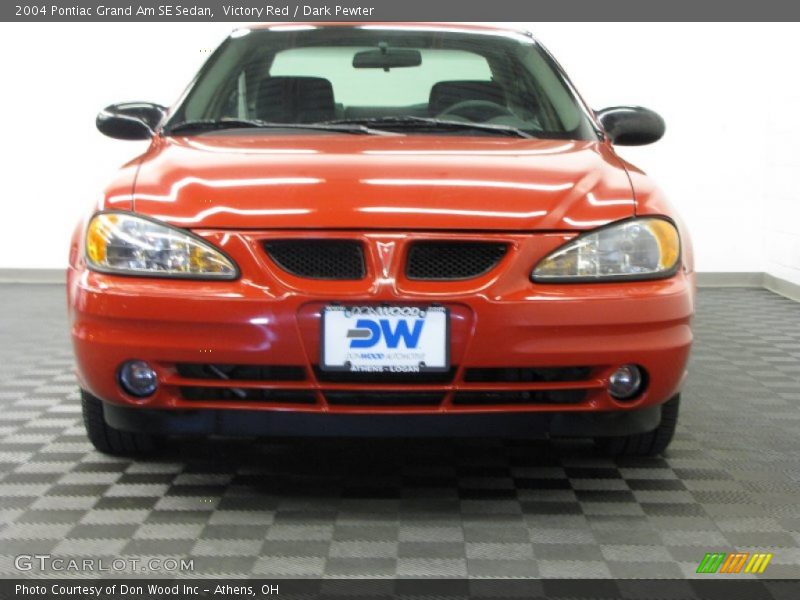 Victory Red / Dark Pewter 2004 Pontiac Grand Am SE Sedan