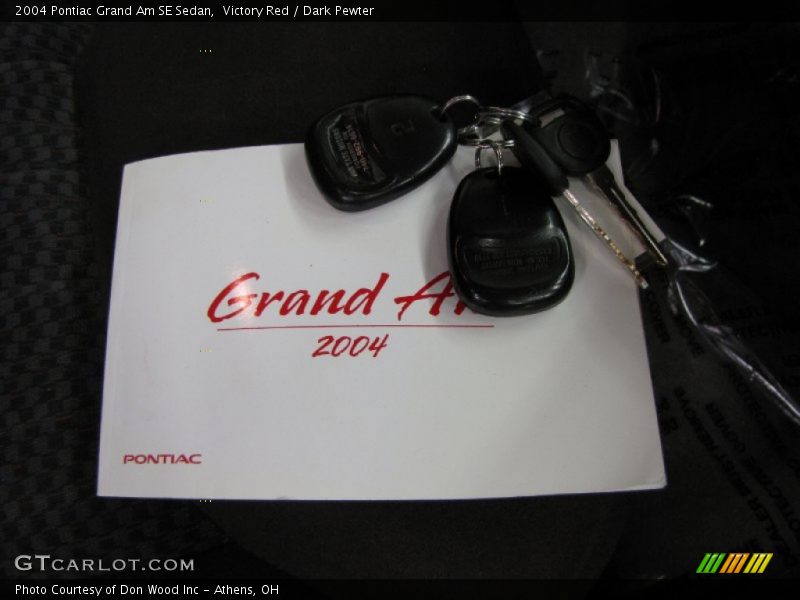 Victory Red / Dark Pewter 2004 Pontiac Grand Am SE Sedan
