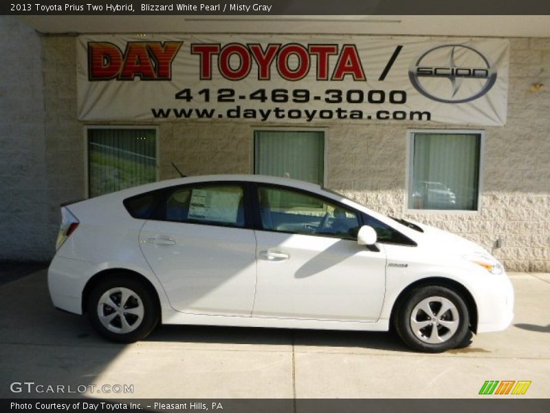 Blizzard White Pearl / Misty Gray 2013 Toyota Prius Two Hybrid