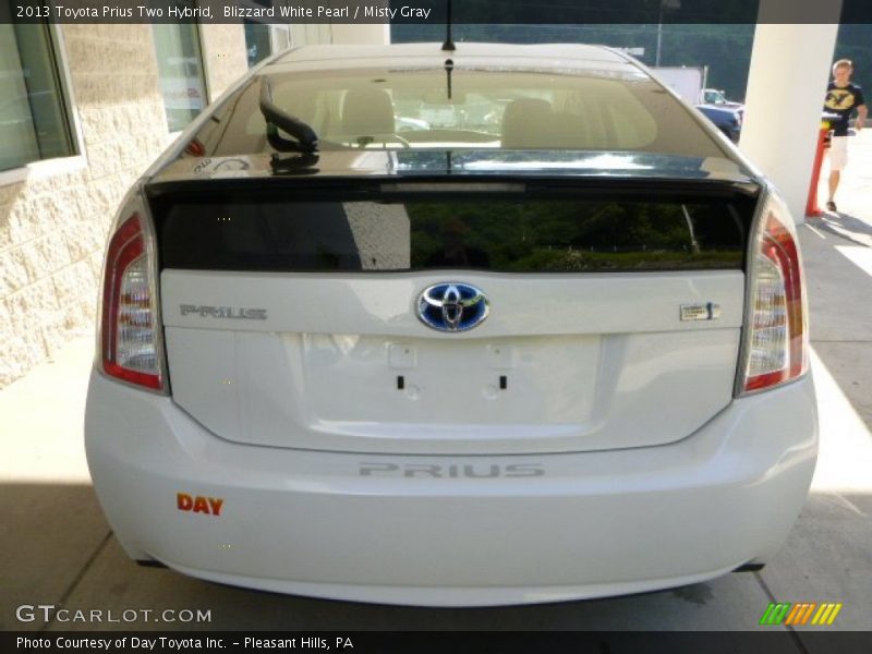 Blizzard White Pearl / Misty Gray 2013 Toyota Prius Two Hybrid
