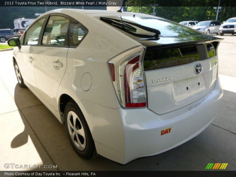 Blizzard White Pearl / Misty Gray 2013 Toyota Prius Two Hybrid