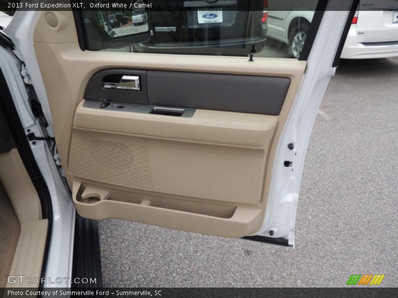 Oxford White / Camel 2013 Ford Expedition XLT