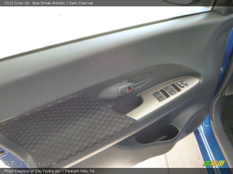 Blue Streak Metallic / Dark Charcoal 2013 Scion xD