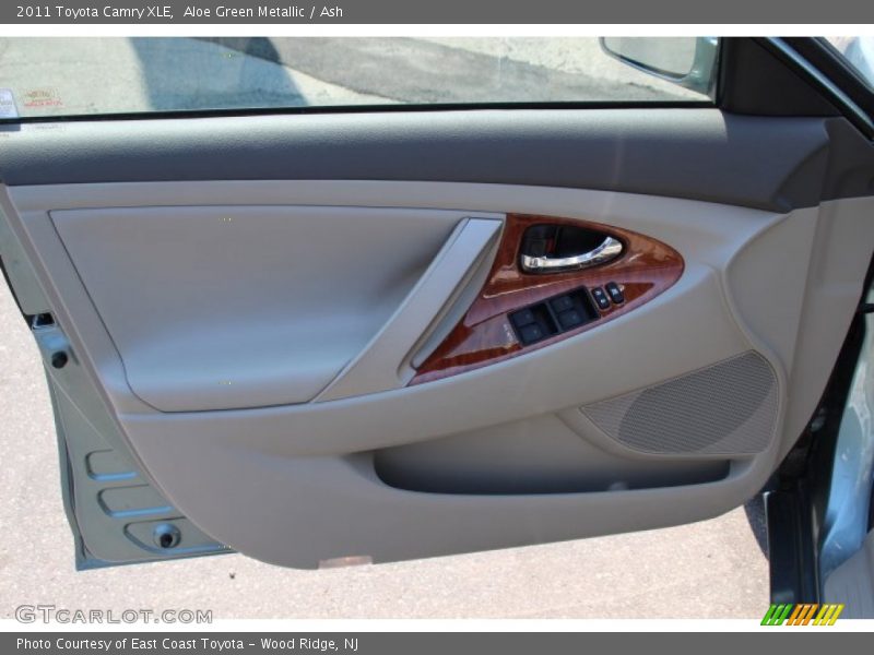 Aloe Green Metallic / Ash 2011 Toyota Camry XLE