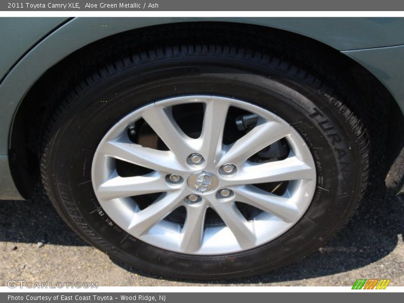 Aloe Green Metallic / Ash 2011 Toyota Camry XLE
