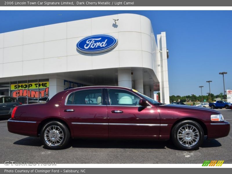  2006 Town Car Signature Limited Dark Cherry Metallic