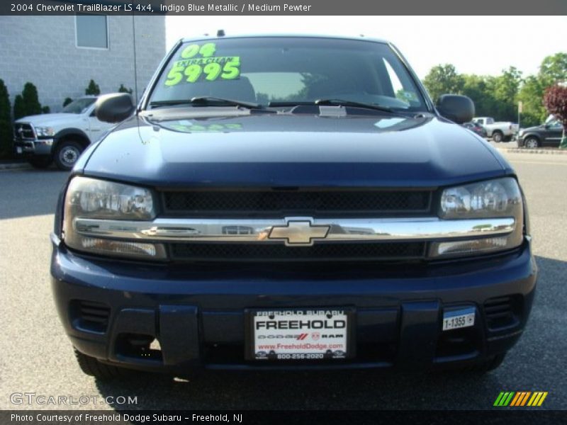 Indigo Blue Metallic / Medium Pewter 2004 Chevrolet TrailBlazer LS 4x4