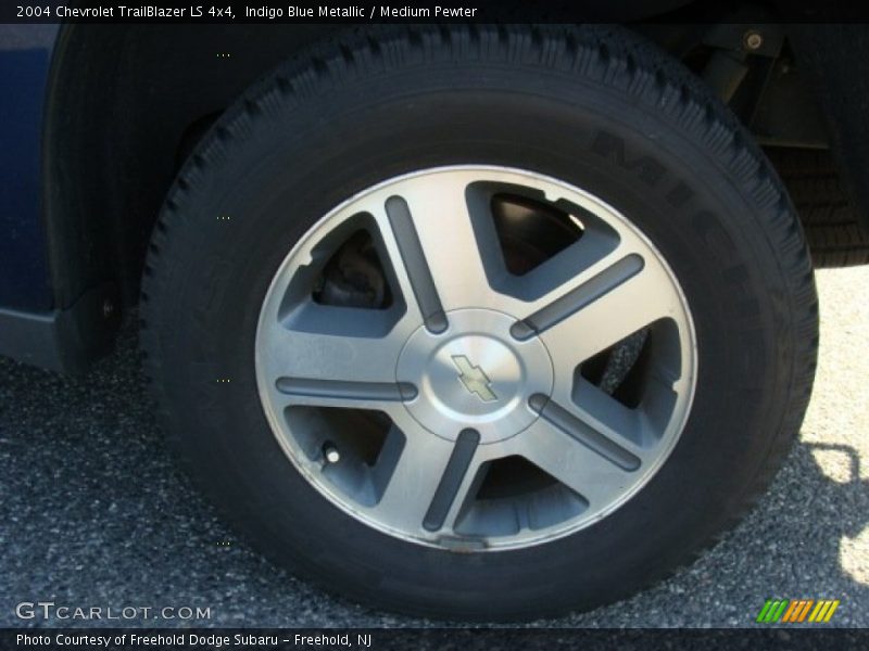 Indigo Blue Metallic / Medium Pewter 2004 Chevrolet TrailBlazer LS 4x4