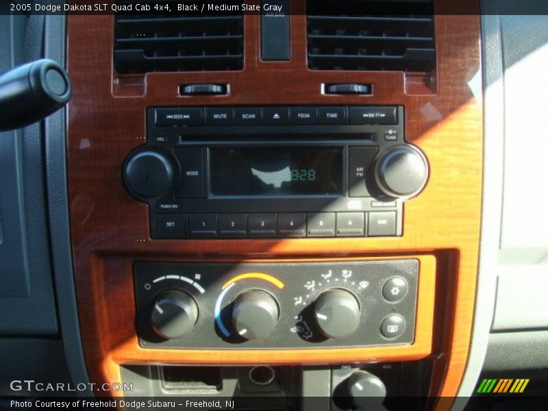 Black / Medium Slate Gray 2005 Dodge Dakota SLT Quad Cab 4x4