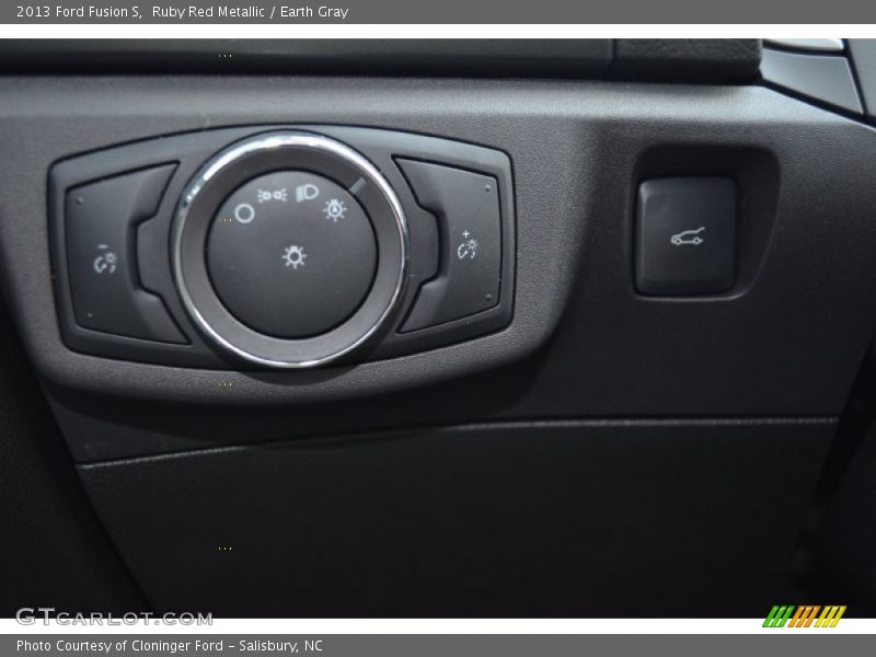 Ruby Red Metallic / Earth Gray 2013 Ford Fusion S