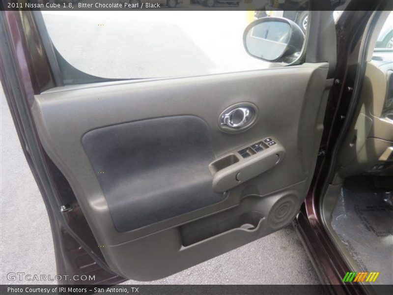 Bitter Chocolate Pearl / Black 2011 Nissan Cube 1.8