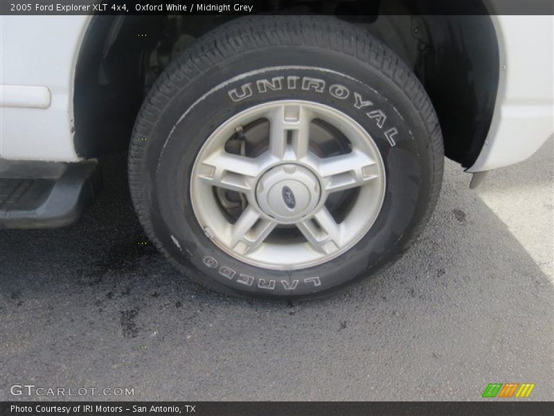 Oxford White / Midnight Grey 2005 Ford Explorer XLT 4x4