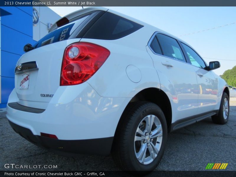 Summit White / Jet Black 2013 Chevrolet Equinox LS