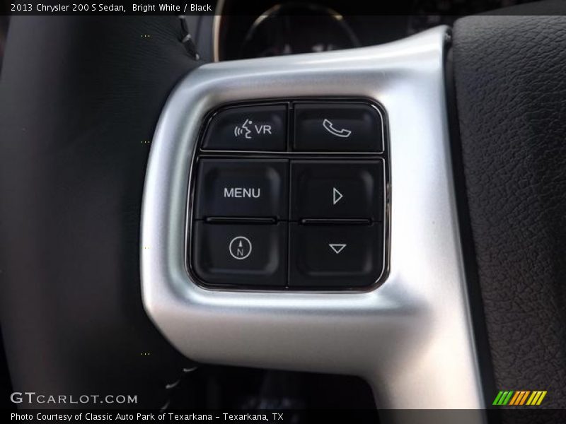 Bright White / Black 2013 Chrysler 200 S Sedan