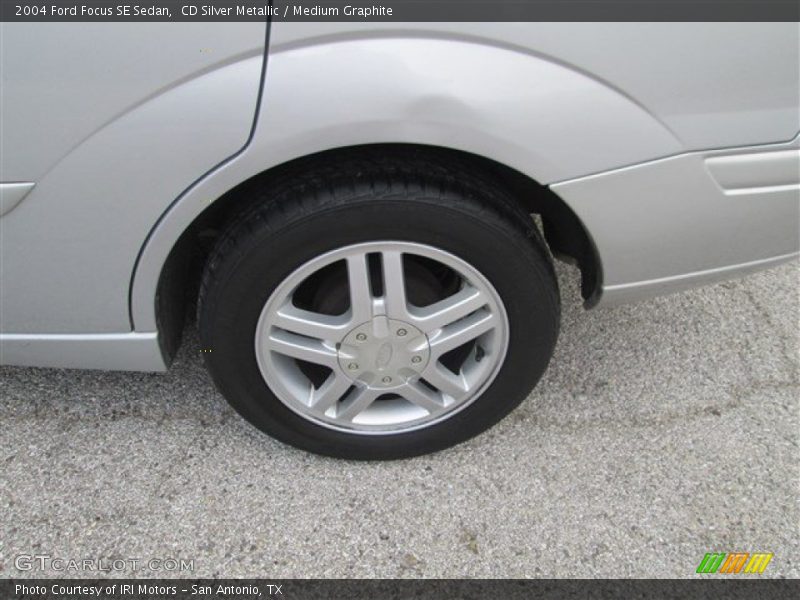 CD Silver Metallic / Medium Graphite 2004 Ford Focus SE Sedan