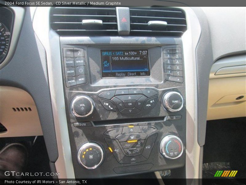 CD Silver Metallic / Medium Graphite 2004 Ford Focus SE Sedan