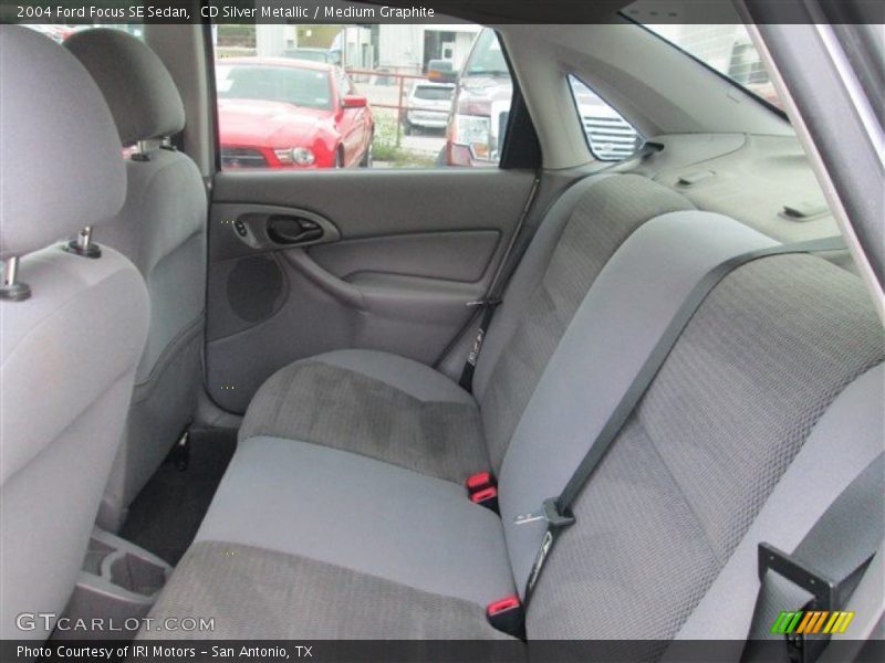 CD Silver Metallic / Medium Graphite 2004 Ford Focus SE Sedan