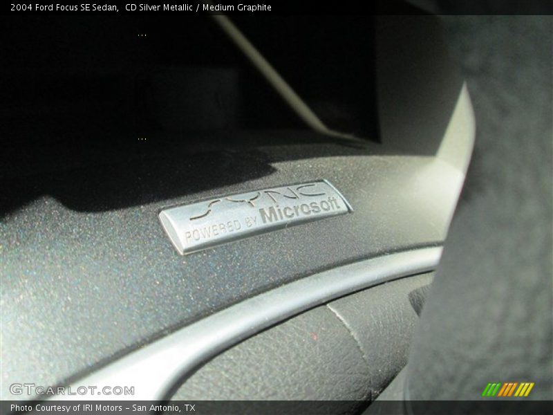 CD Silver Metallic / Medium Graphite 2004 Ford Focus SE Sedan