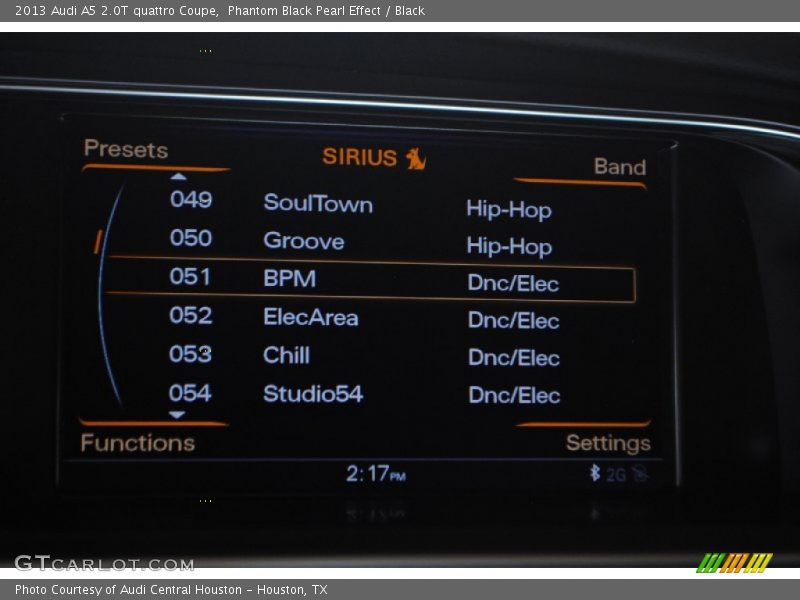 Phantom Black Pearl Effect / Black 2013 Audi A5 2.0T quattro Coupe