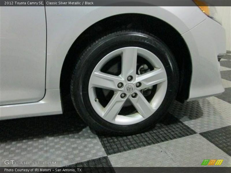 Classic Silver Metallic / Black 2012 Toyota Camry SE