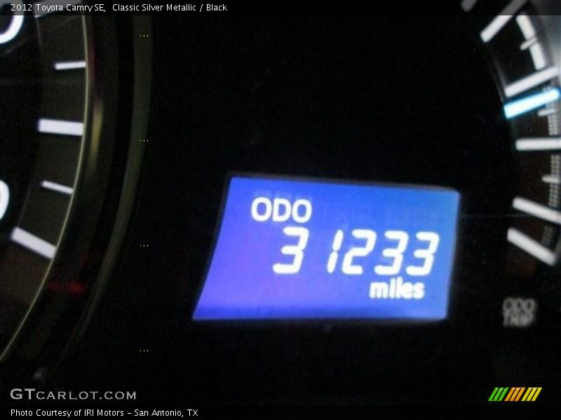 Classic Silver Metallic / Black 2012 Toyota Camry SE