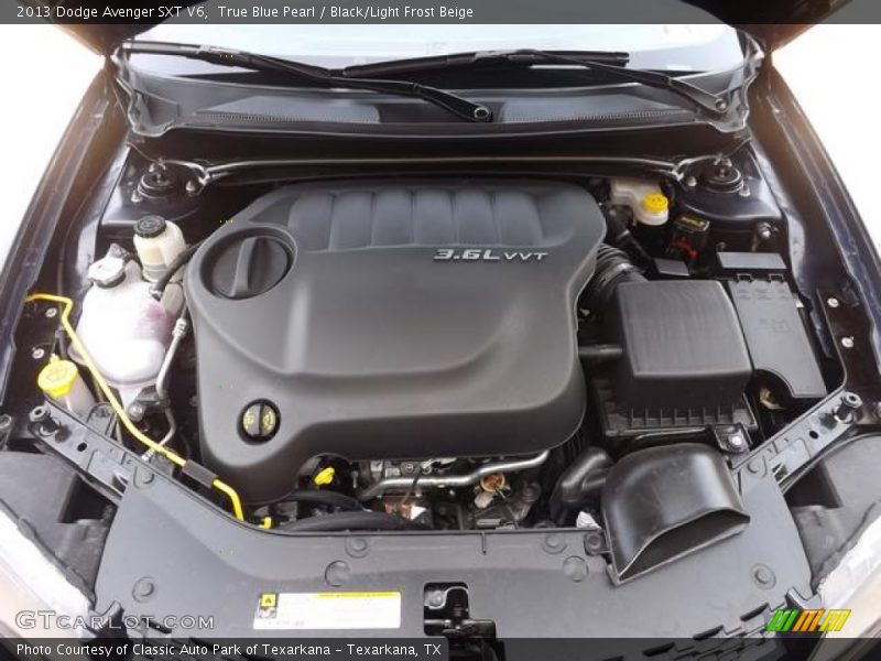 True Blue Pearl / Black/Light Frost Beige 2013 Dodge Avenger SXT V6