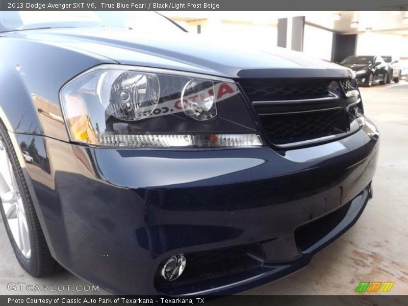 True Blue Pearl / Black/Light Frost Beige 2013 Dodge Avenger SXT V6