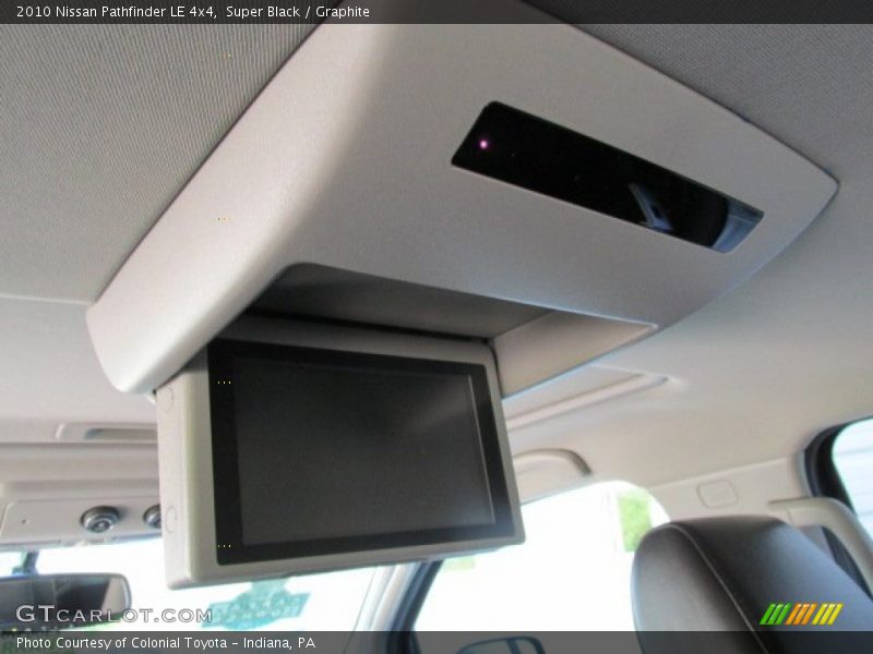 Super Black / Graphite 2010 Nissan Pathfinder LE 4x4