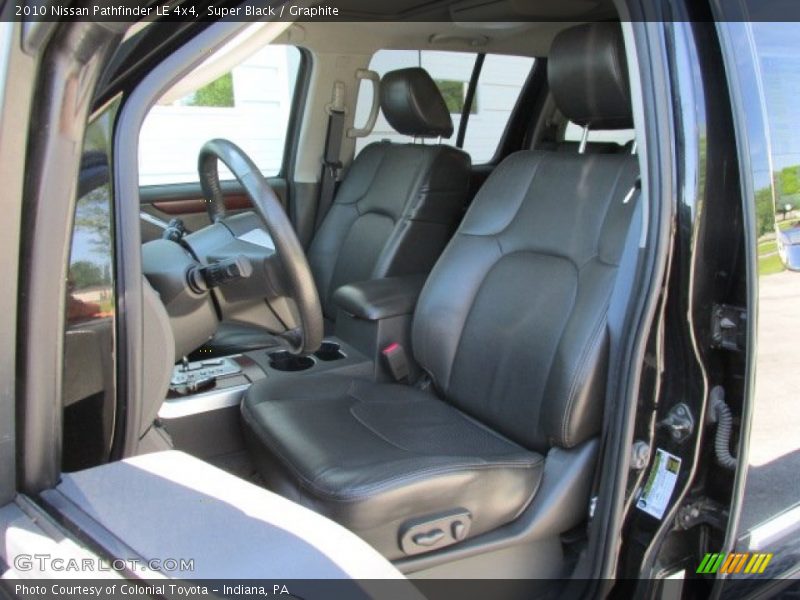 Super Black / Graphite 2010 Nissan Pathfinder LE 4x4
