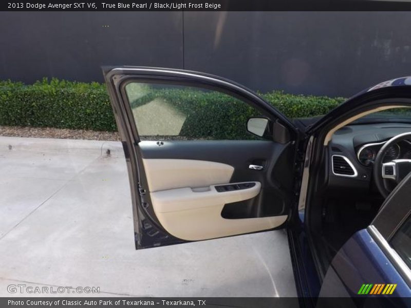 True Blue Pearl / Black/Light Frost Beige 2013 Dodge Avenger SXT V6